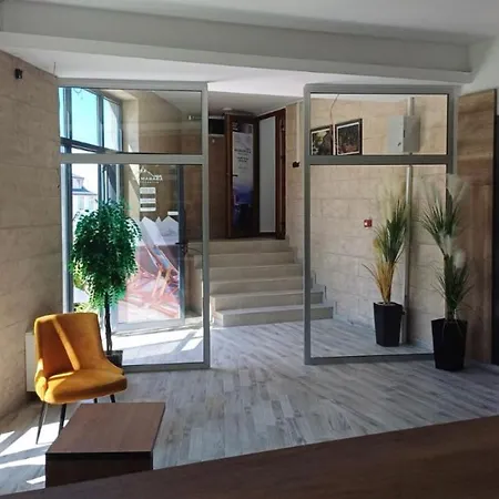 N-Lux 66 Milmari Kopaonik * Kopaonik