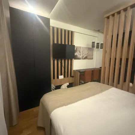 N-Lux 66 Milmari Kopaonik * Kopaonik